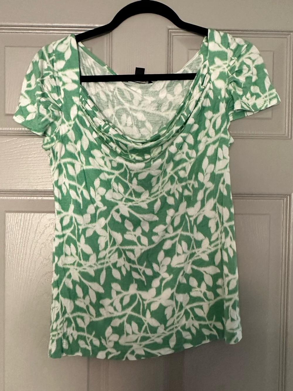 Banana Republic Green and White Leaf-Print Cowl Neck Tee